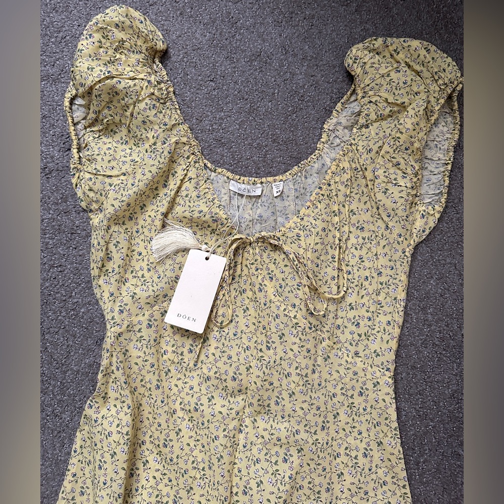 DOEN Taylor Swift Sofia Yellow Floral Dress in Moonflower